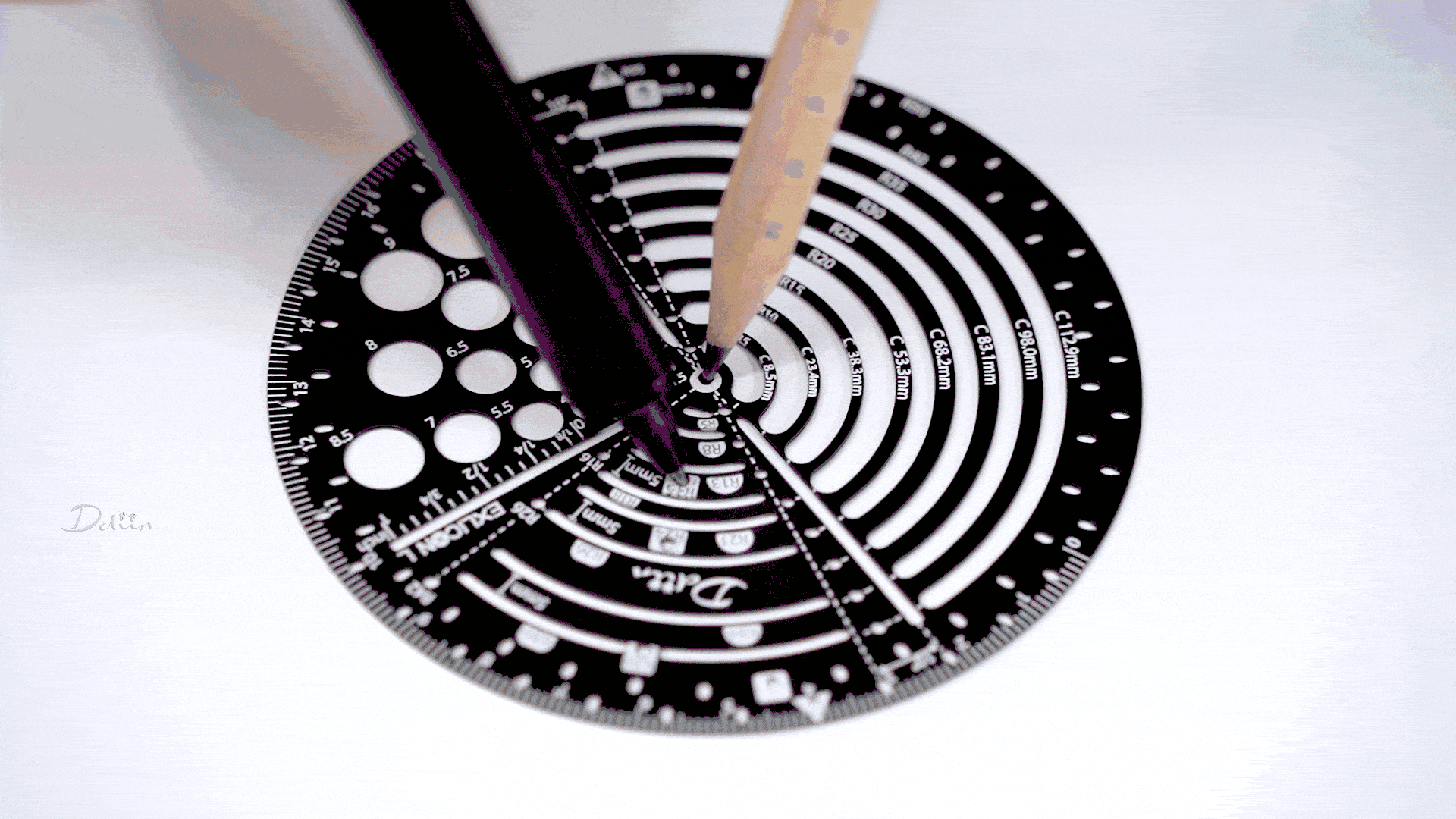 Demonstration on drafting golden ratio circles with black circular compass