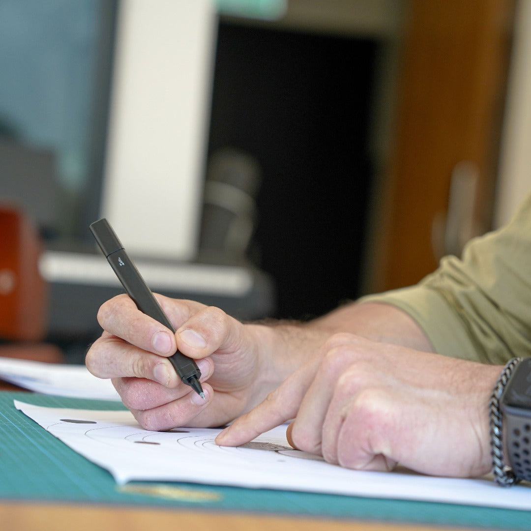 Exlicon Magnetic Pen – The Ergonomic Writing and Crafting Pen