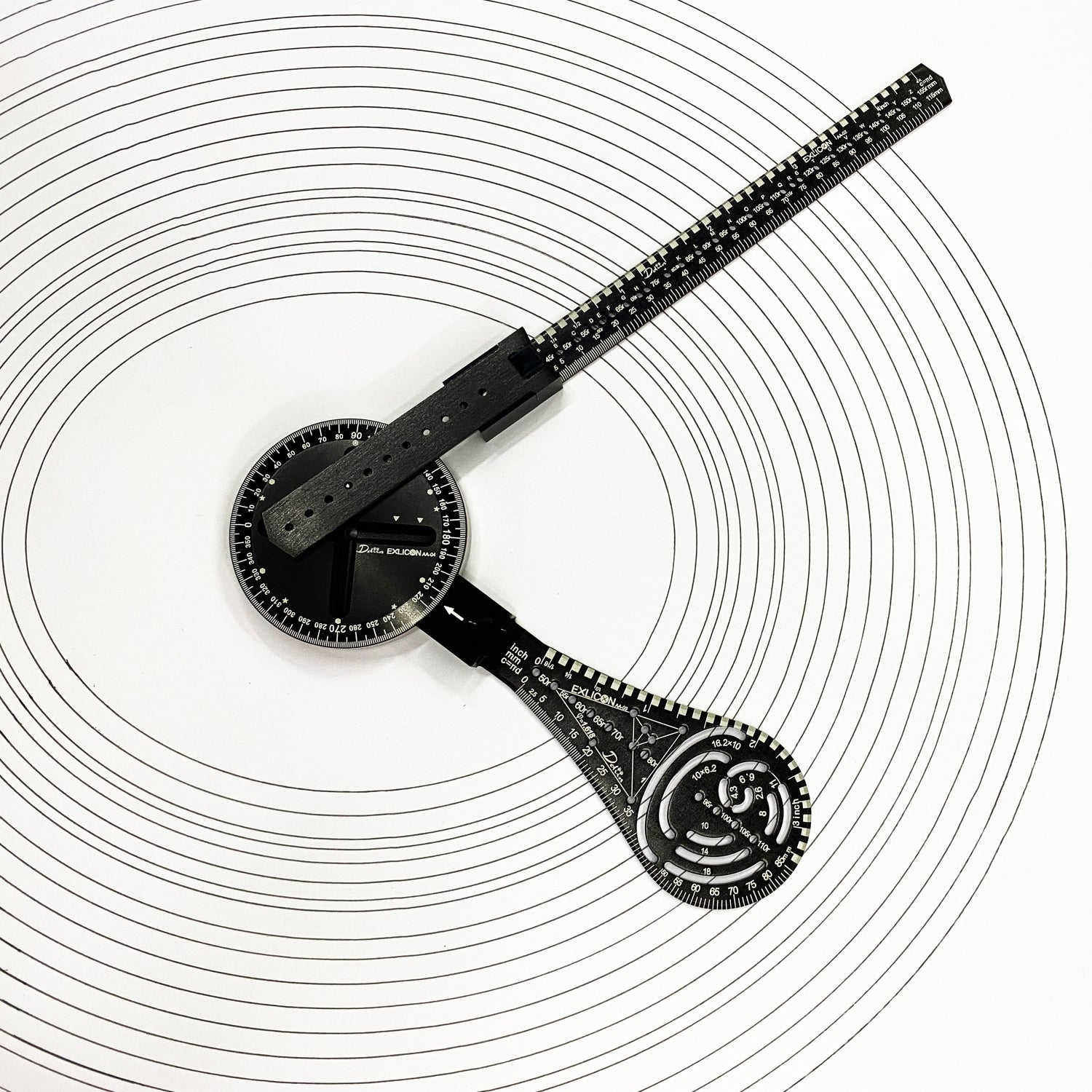 the combo includes stainless steel short wing, long wing, waterdrop wing and base.