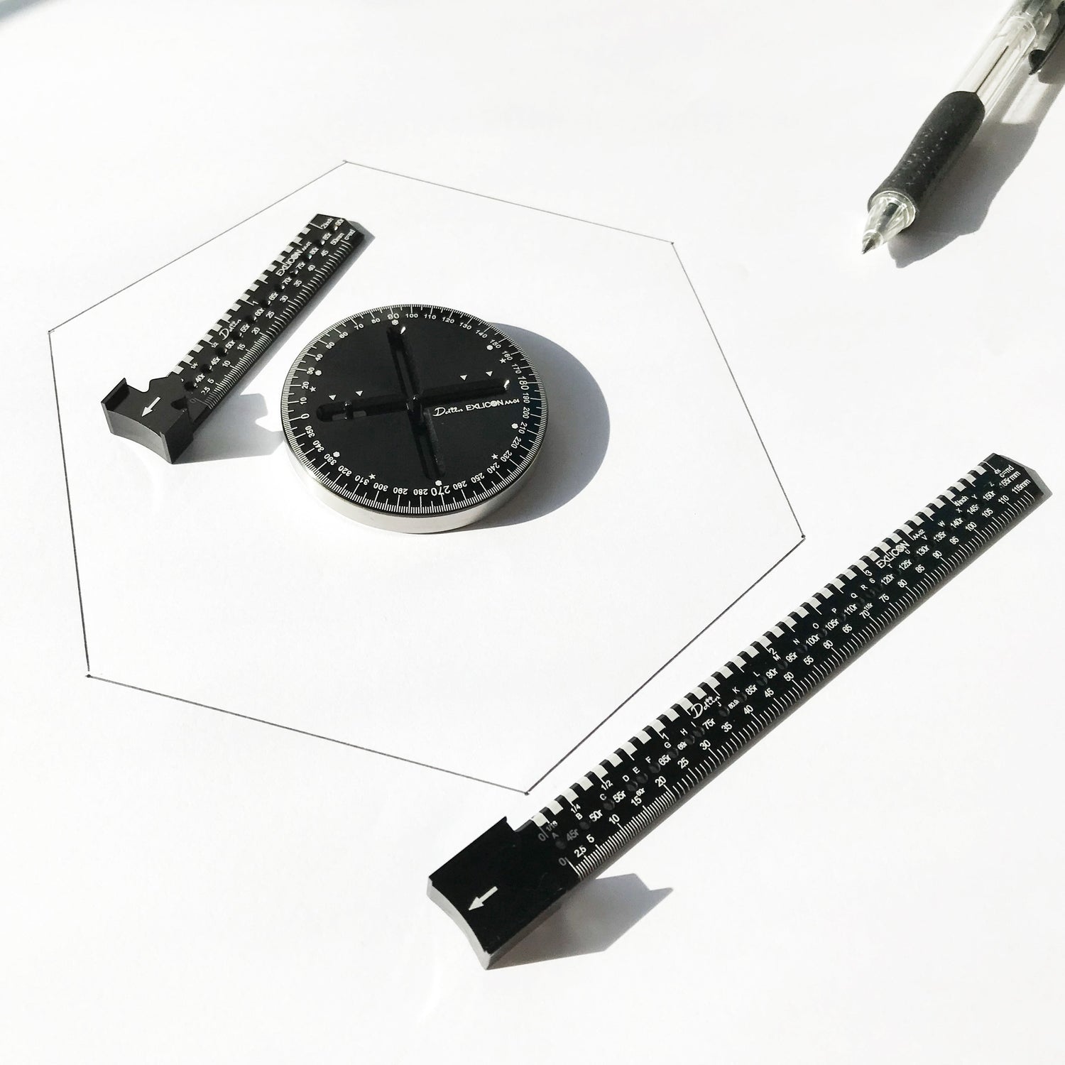 Draw all shapes with ease such as ellipses, circles, golden ratio, pentagons, hexagons, and more.